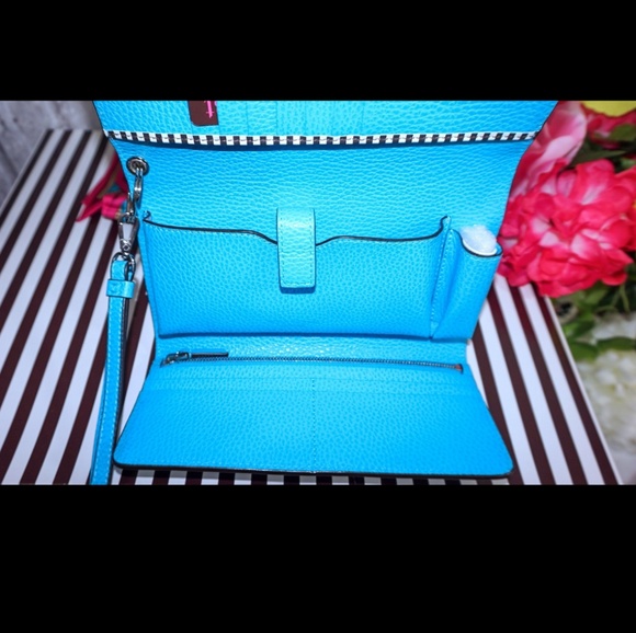 HENRI BENDEL UPTOWN ORGANIZER WRISTLET WALLET - Picture 2 of 2